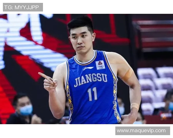 吴冠希的篮球之路：从青涩少年到CBA明星球员的成长历程与挑战