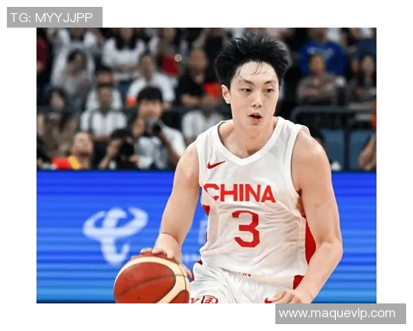 胡明轩：从青涩新星到篮球场上的闪耀巨星的成长之路与未来展望